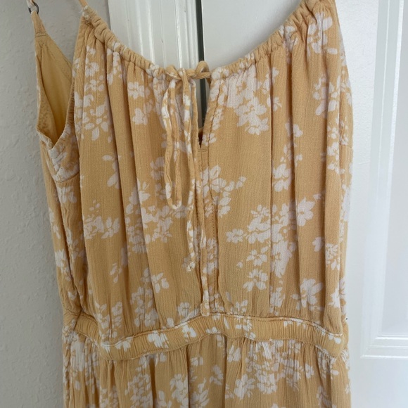Yellow abercrombie dress size XS - Picture 2 of 2